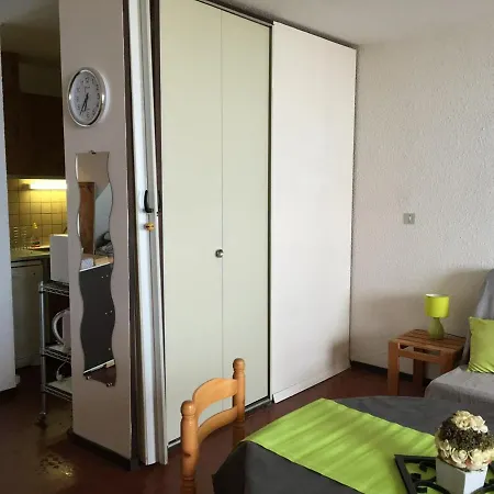 Apartment T2 Climatise Avec Piscine, Terrasse Et Acces Direct Plage, 4 Couchages - - Fr-1-81-510